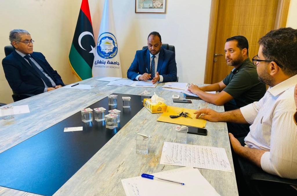 كلية القانون تناقش التحضيرات اللازمة للامتحانات النهائية والأمور العلمية والإدارية المتعلقة بالكلية