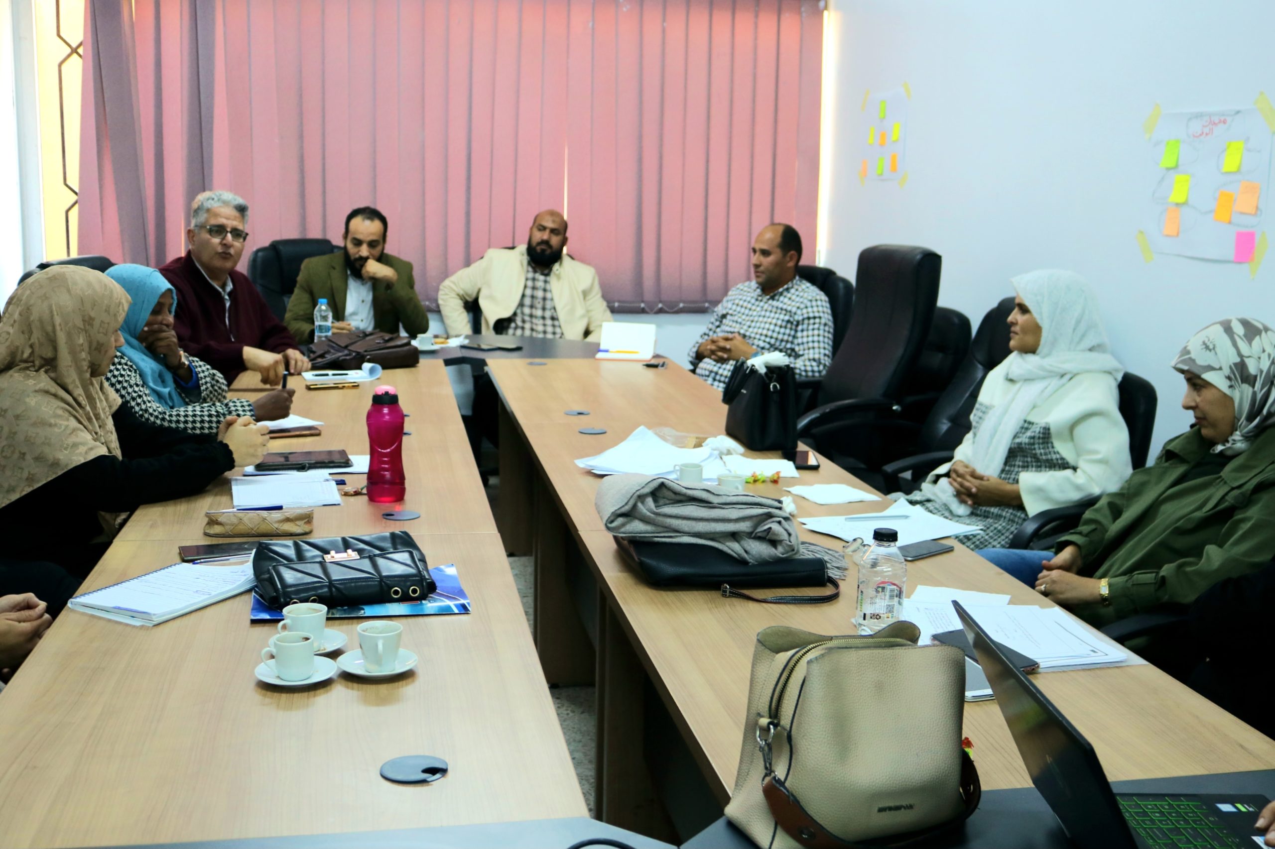 IMG-20231214-WA0017 كلية القانون تعقد ورشة عمل للخطة الاستراتيجية تجمع أصحاب المصلحة في قسم الجودة وتقييم الأداء