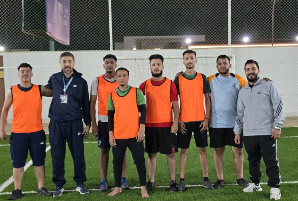 انطلاق دوري كرة القدم الخماسية بكلية القانون