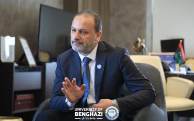 رئيس جامعة بنغازي يستقبل لجنة التدقيق لمنح الترخيص الفني لبرنامج دكتوراه القانون الدولي