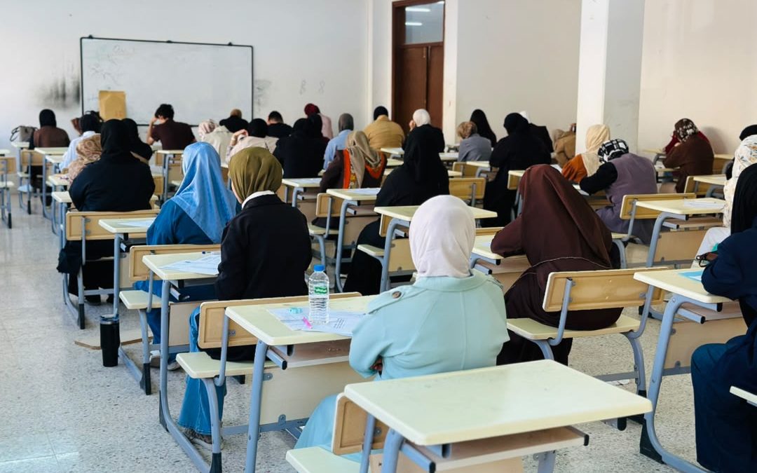 كلية القانون تُجري امتحان القبول لنحو 1200 طالب وطالبة من المتقدمين للدراسة